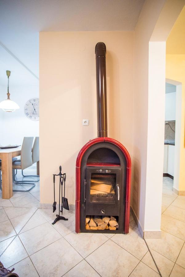 Apartment Veninsek Luče Eksteriør billede