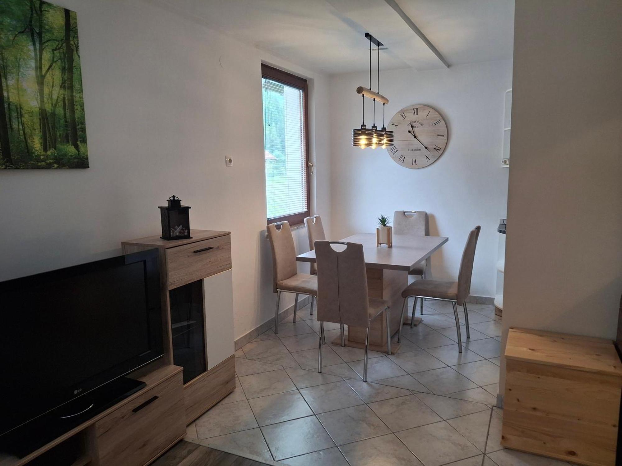 Apartment Veninsek Luče Eksteriør billede