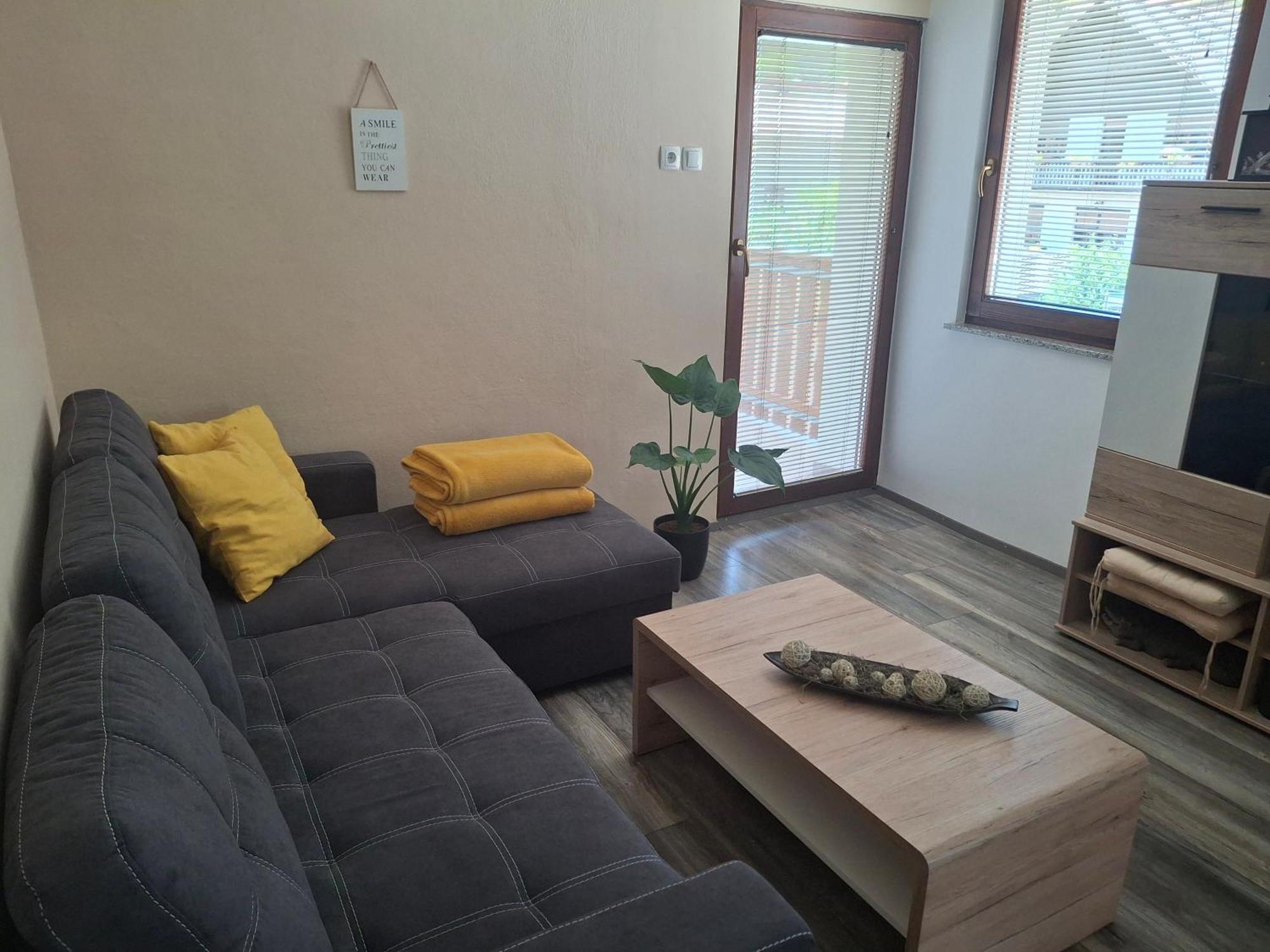 Apartment Veninsek Luče Eksteriør billede